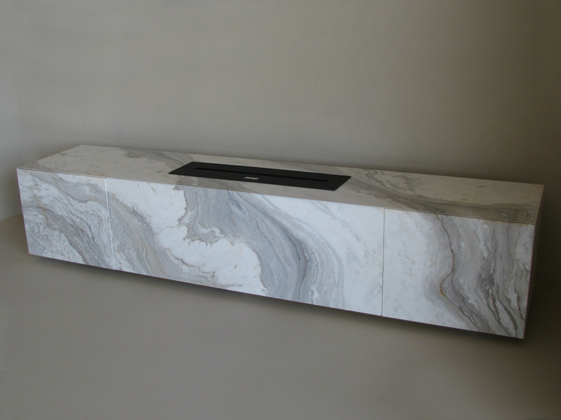 Komoda obložena mermerom + Line Burner L Automatic